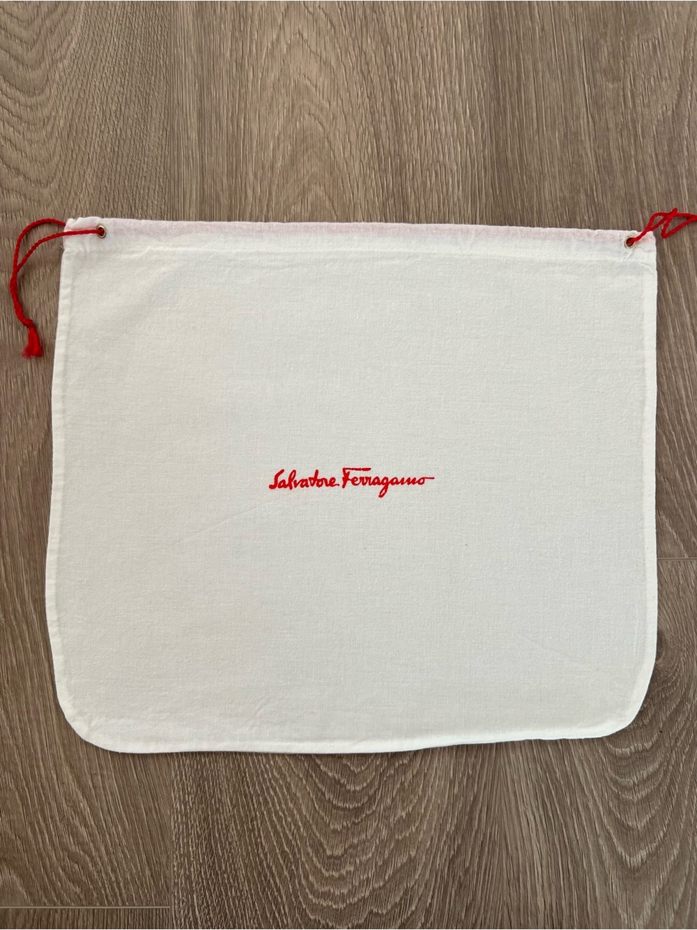 Ferragamo dust bag (C835)